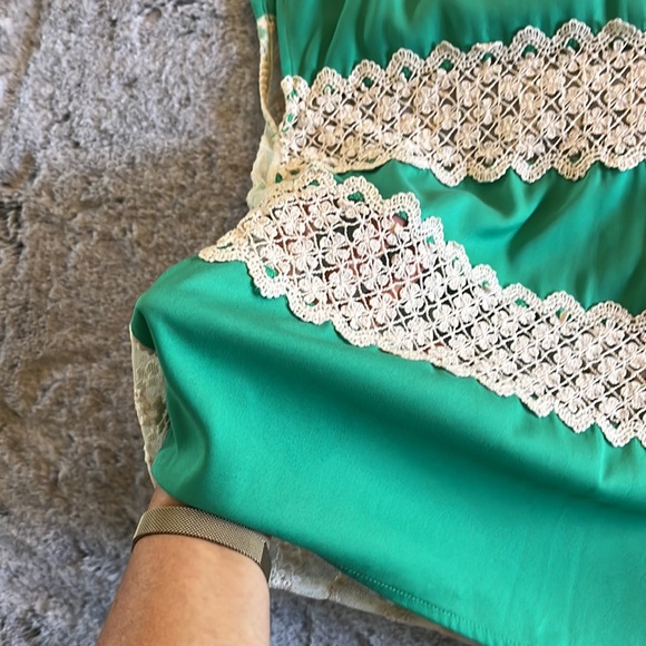 Gianni Bini Cream Lace & Kelly Green Lightweight Top, Sleeveless Medium GUC - Picture 13 of 13